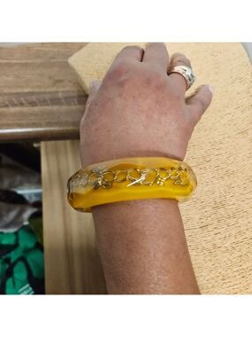 Vintage Yellow Acrylic/Lucite Clear Bangle Bracelet with Encased Chain